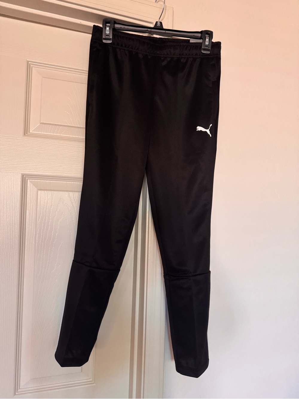 NWT PUMA LIGA 25 TRAINING PANTS - BLACK/WHITE women’s size small with pockets